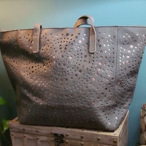 Pebble Gray Medallion Cut Huge Tote